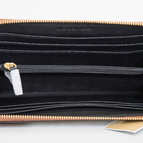 New brown, white colorblock Michael Kors wallet - Picture 2 of 3